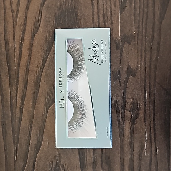 HOL x sephora Lashes - Picture 1 of 4
